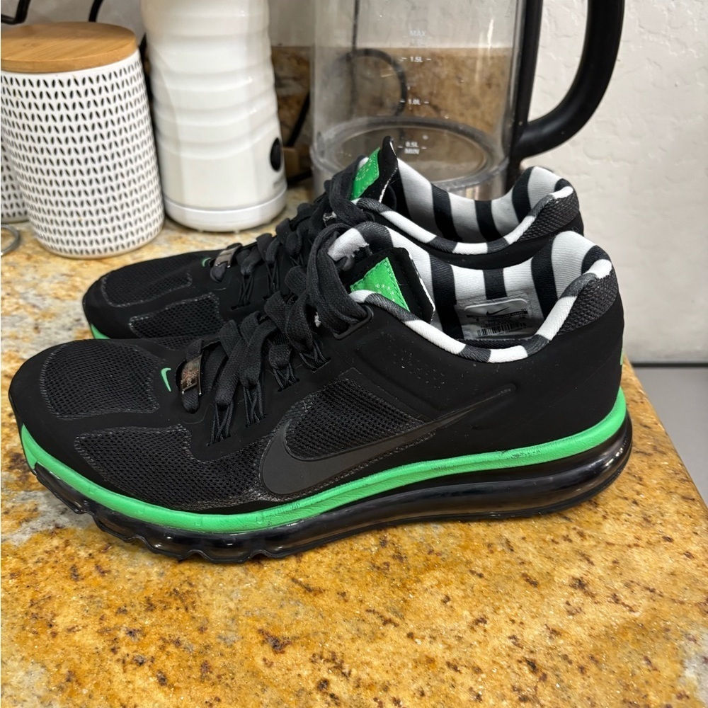 Nike Air Max 2013+ Paris Qs size 8 - Picture 3 of 10